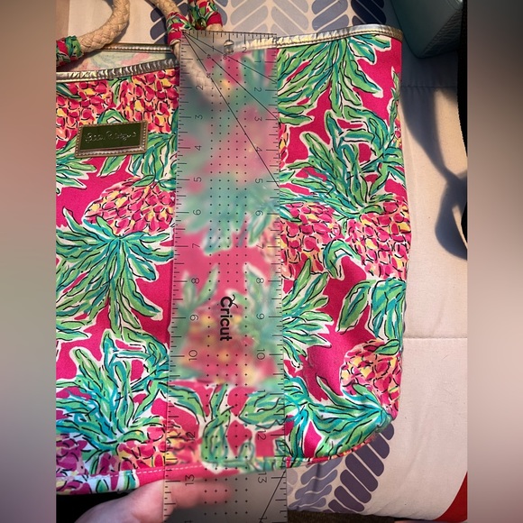 Lilly Pulitzer Shoreline Tote Bag - Orchid Pink Spike the Lumch EUC - Picture 4 of 12
